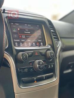 جیپ گراند شیرۆکی